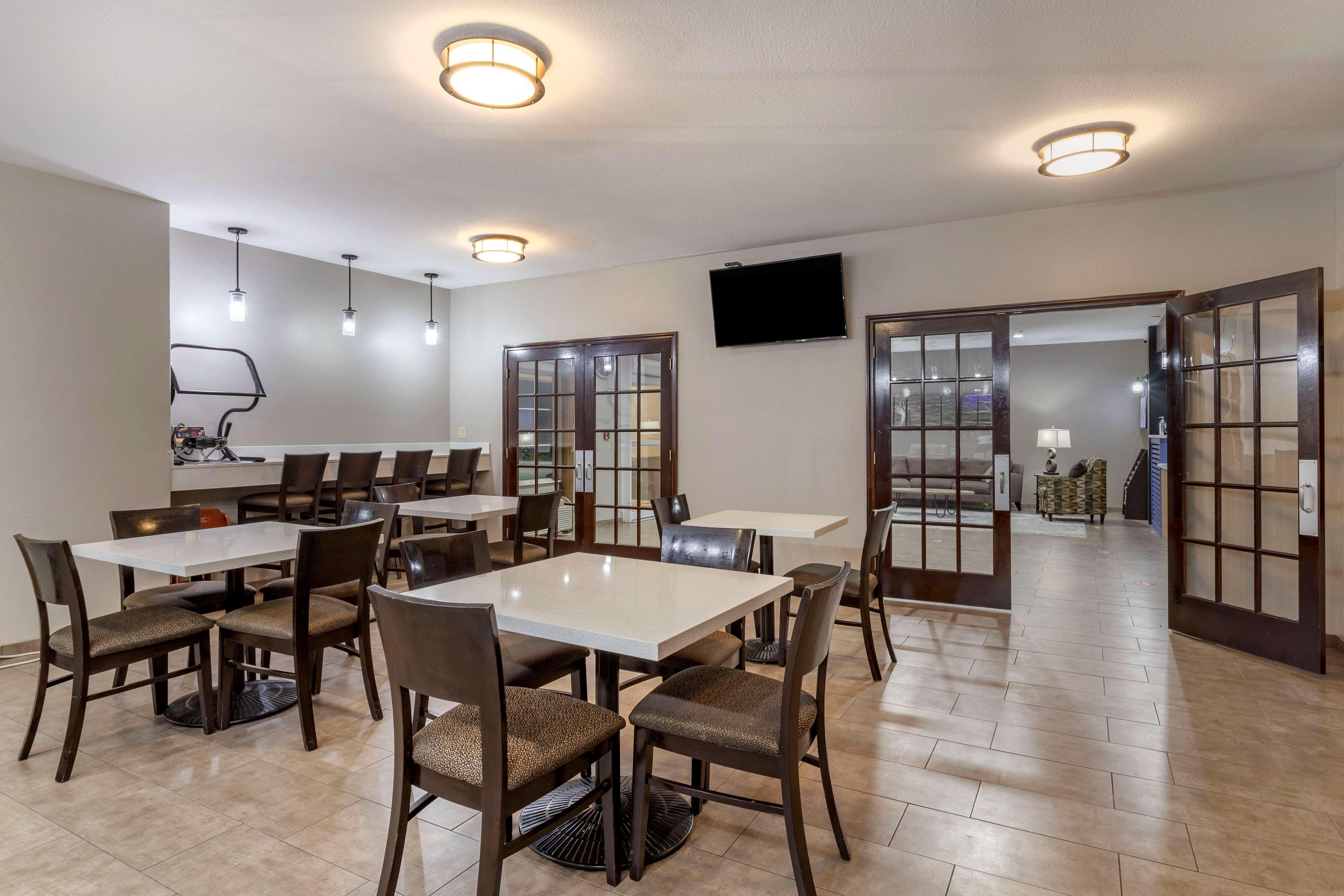 Best Western Oakdale Inn Extérieur photo