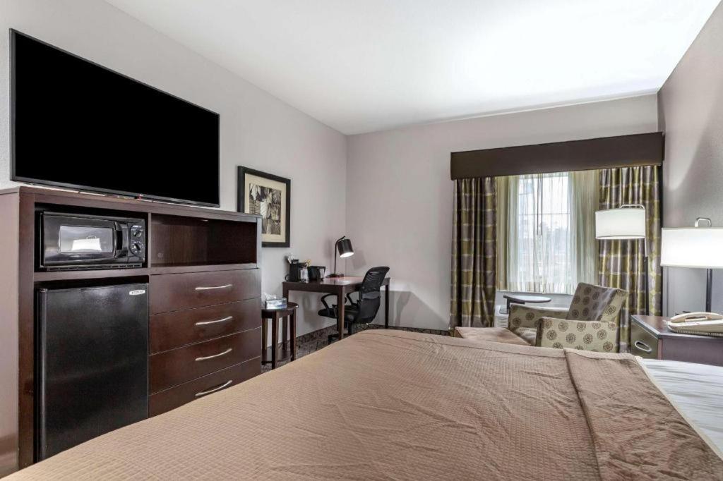 Best Western Oakdale Inn Extérieur photo