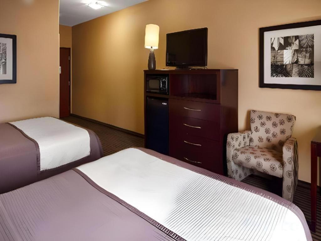 Best Western Oakdale Inn Extérieur photo